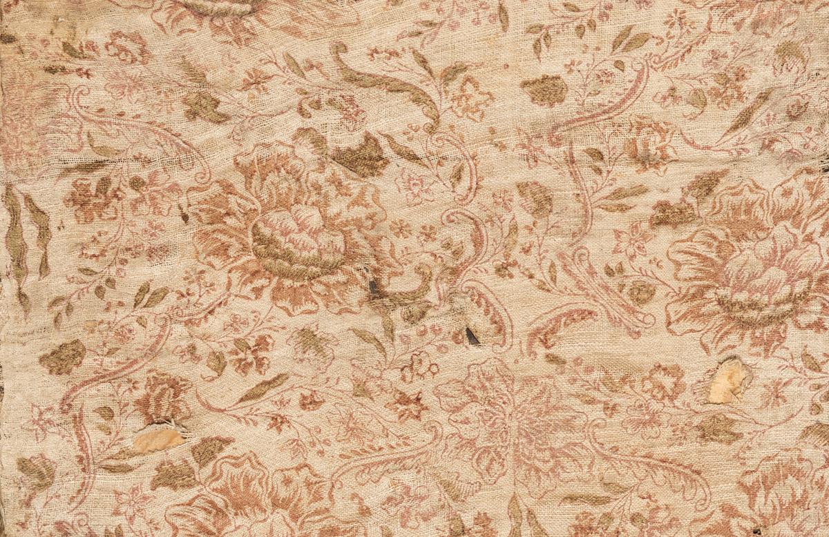 1959.0155 Trunk, textile, detail 3
