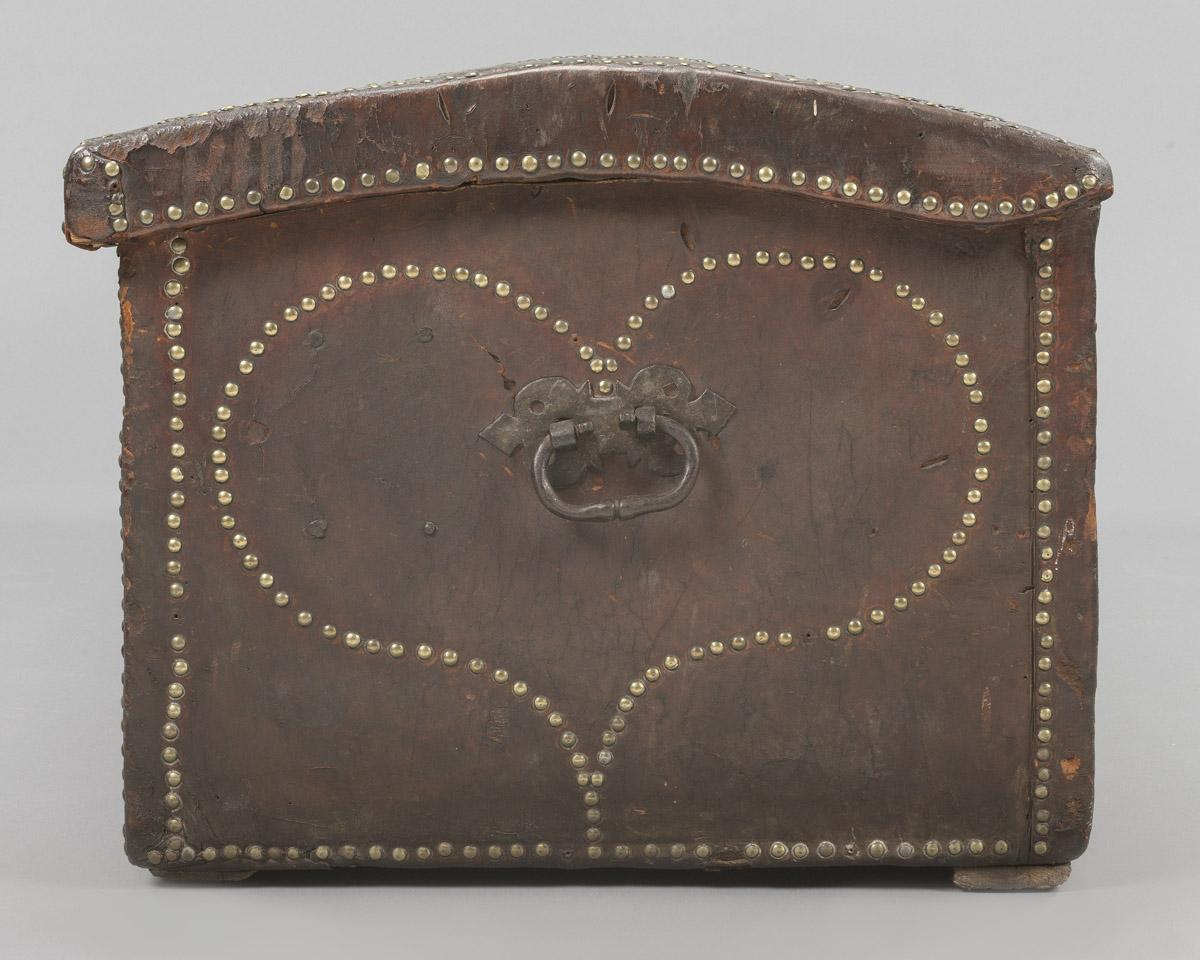 1959.0155 Trunk, end 1