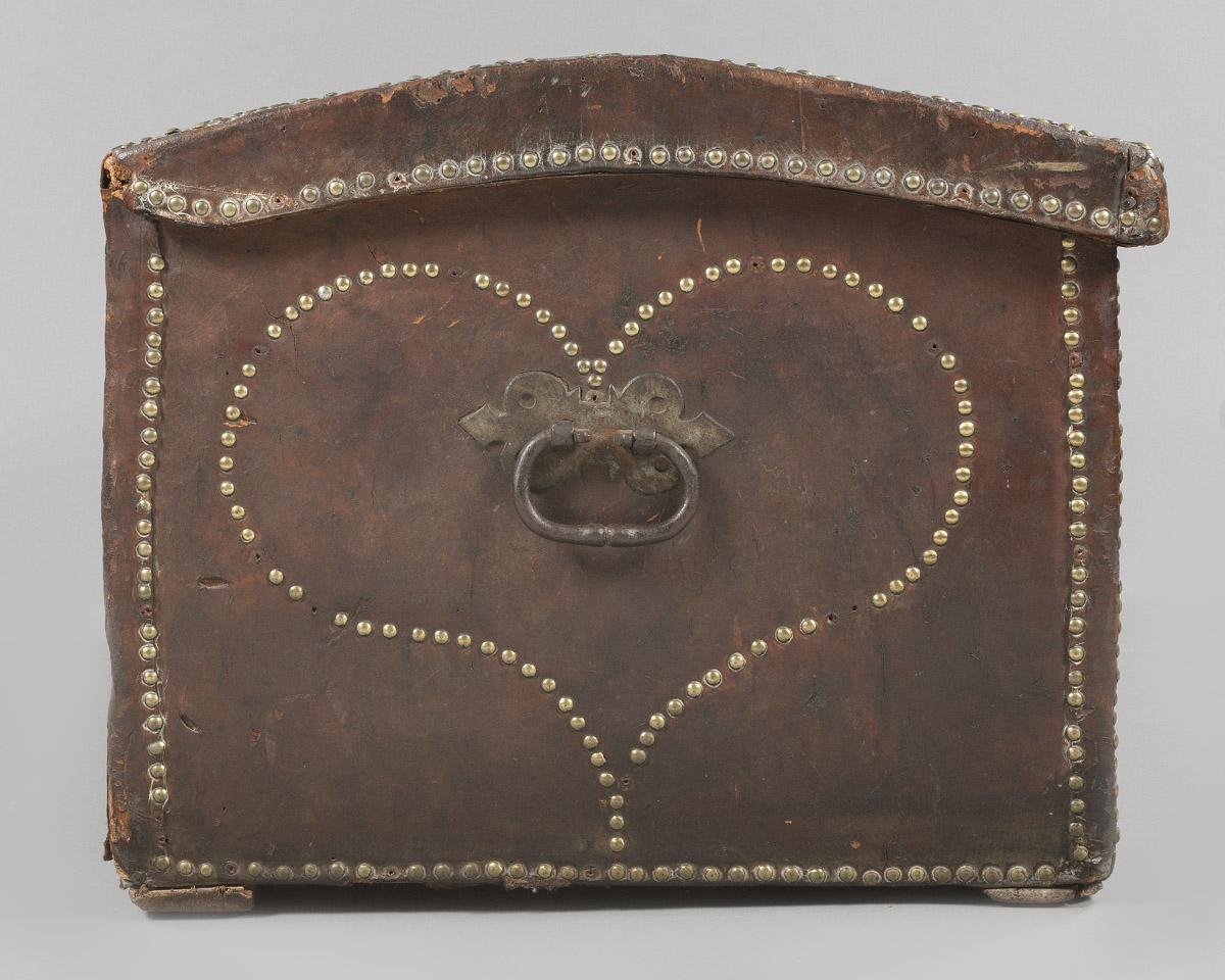 1959.0155 Trunk, end 2