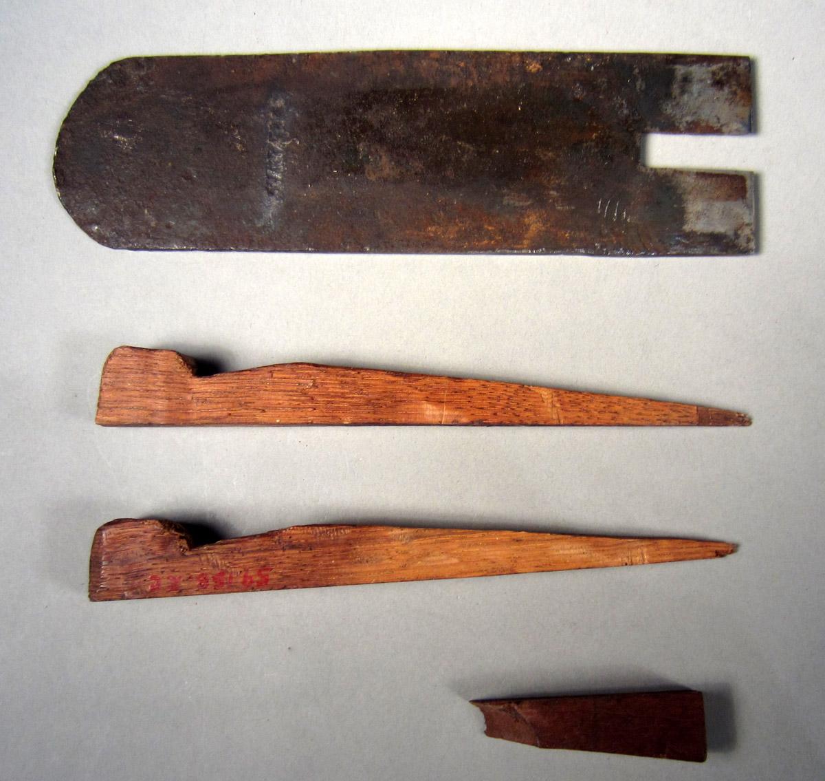 1959.0158.002 B-D Tongue plane, Wedge iron view 2