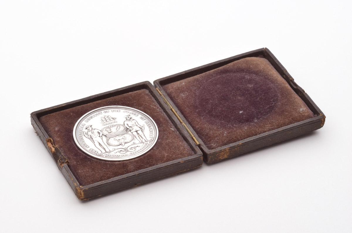 2012.0032.002 A, B Medal and Case