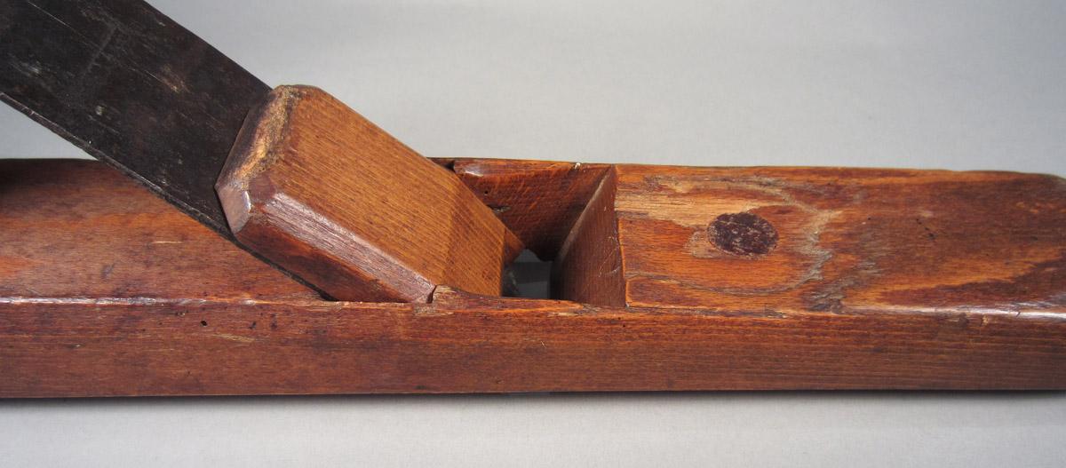 1957.0158.004 A-C Fore plane, mouth detail