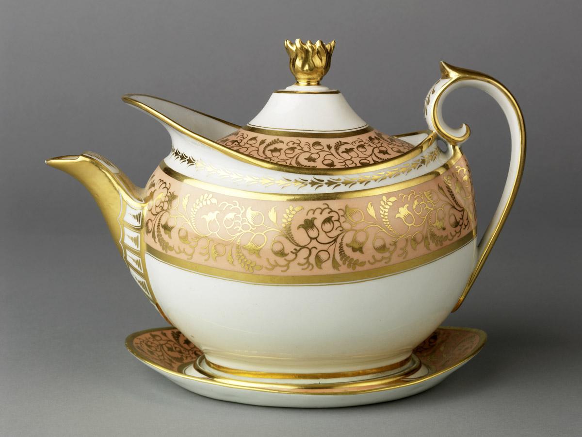 2012.0033.001.001 A-C Teapot and stand