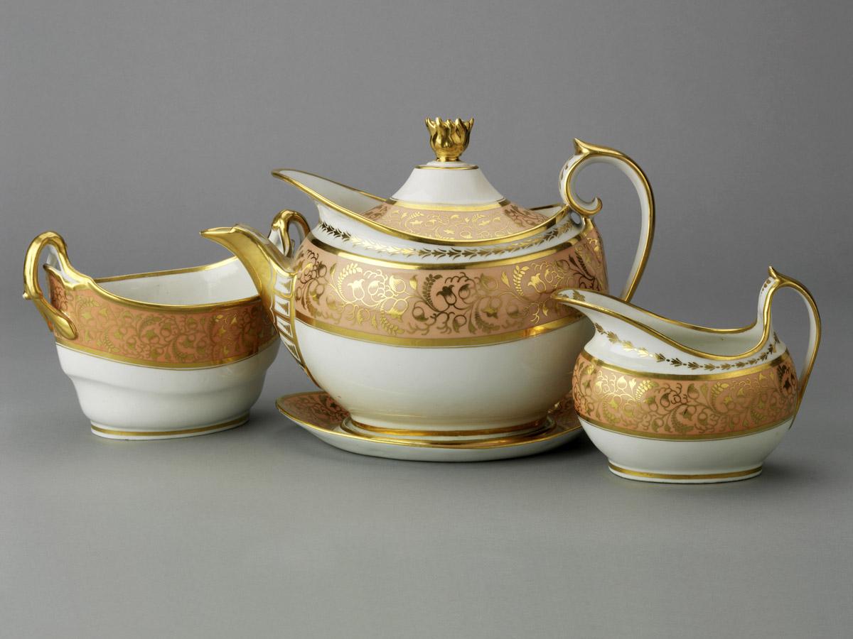 2012.0033.001.004, .001 A-C, .003 Sugar bowl, teapot and stand, and milk jug (view 2)