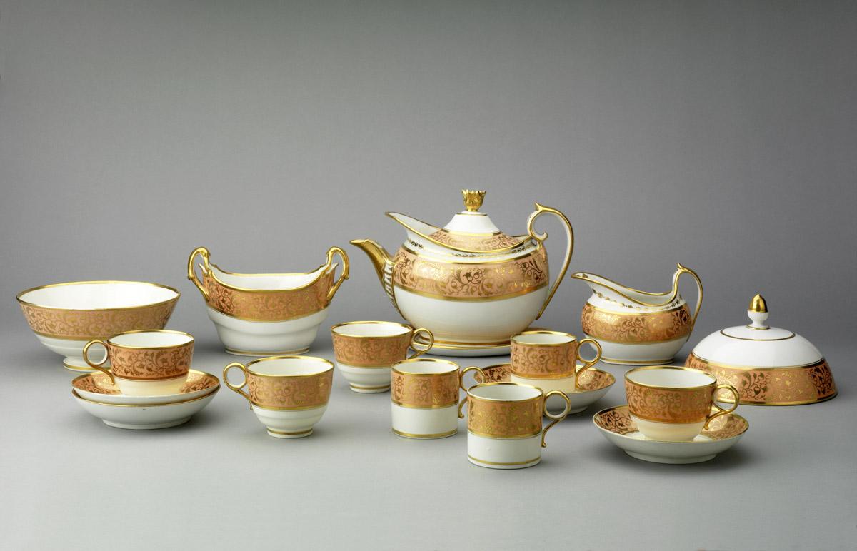 2012.0033.001.001-.009, .011-.017 Porcelain tea set