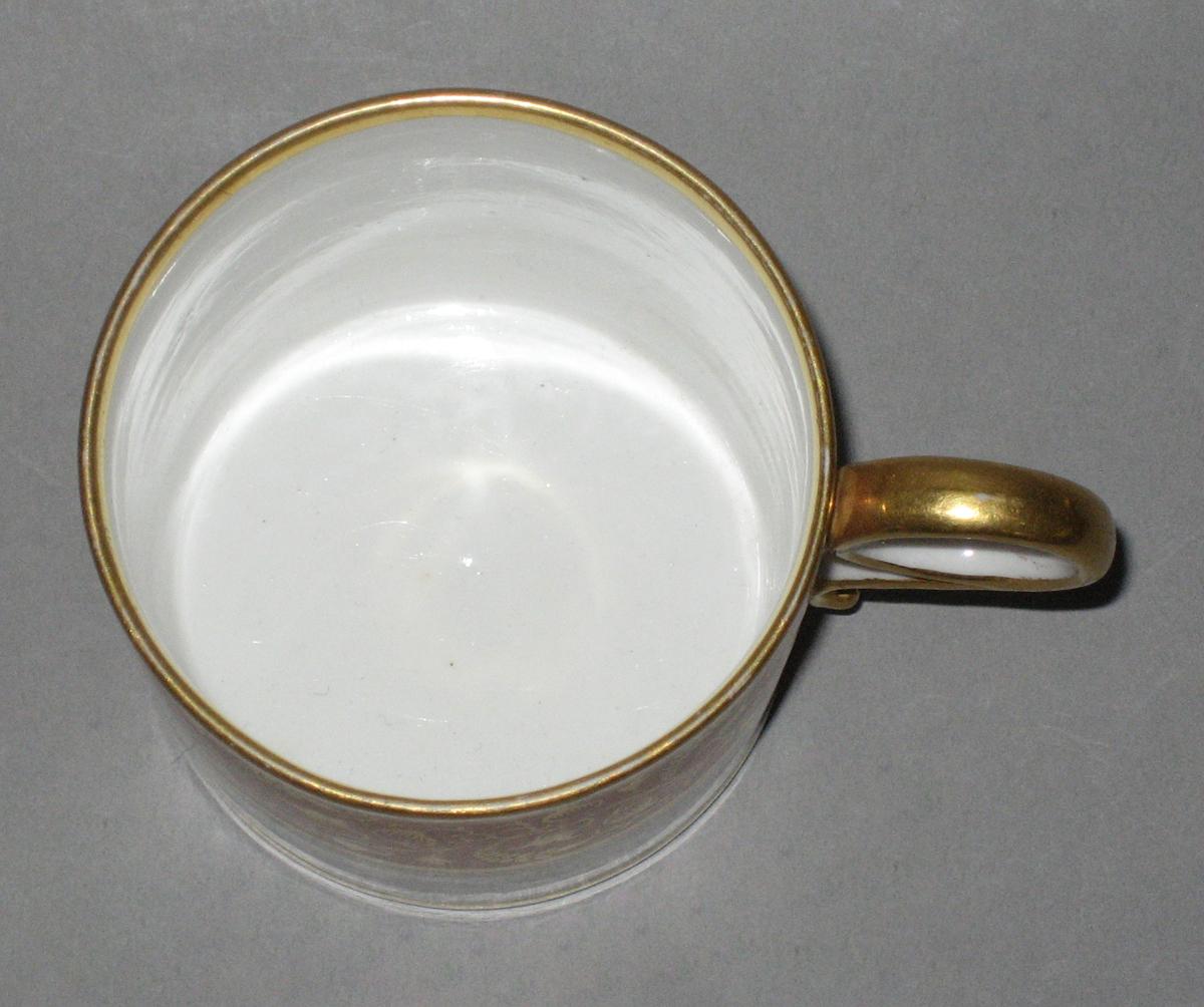 2012.0033.001.009 Coffee or chocolate cup top