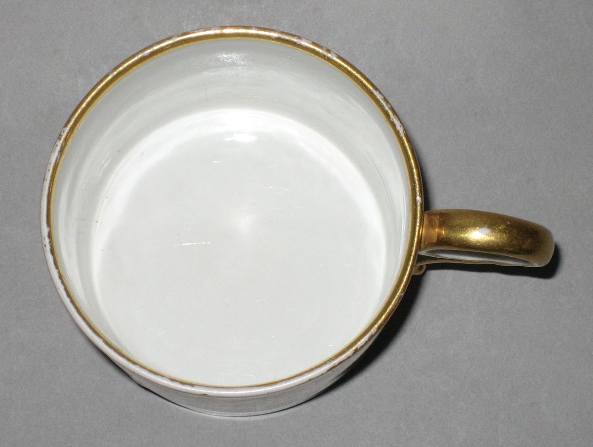 2012.0033.001.011 Coffee or chocolate cup top