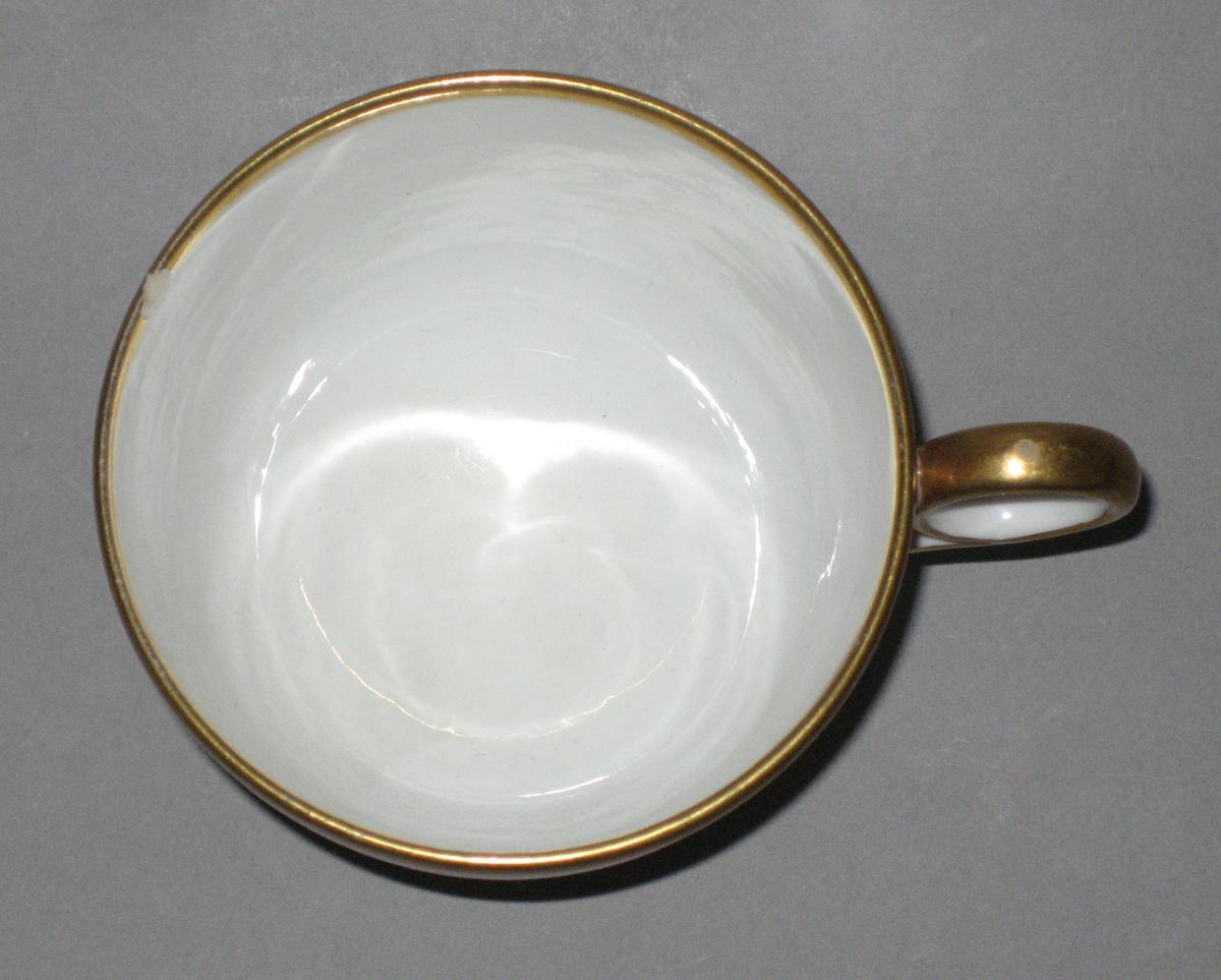 2012.0033.001.013 Teacup top