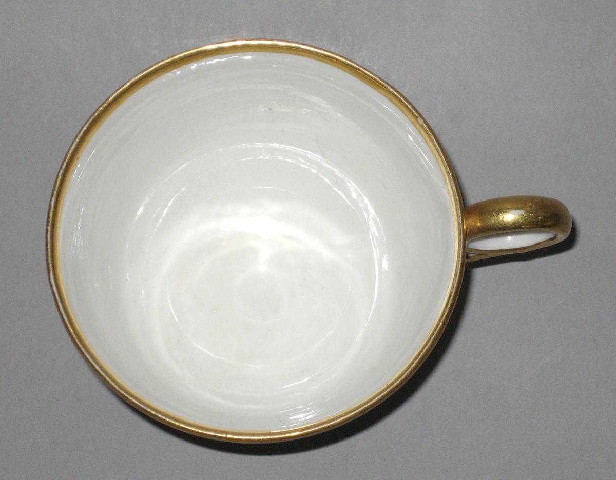 2012.0033.001.014 Teacup top