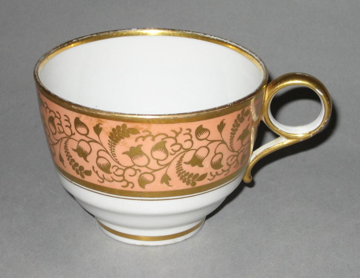 2012.0033.001.015 Teacup