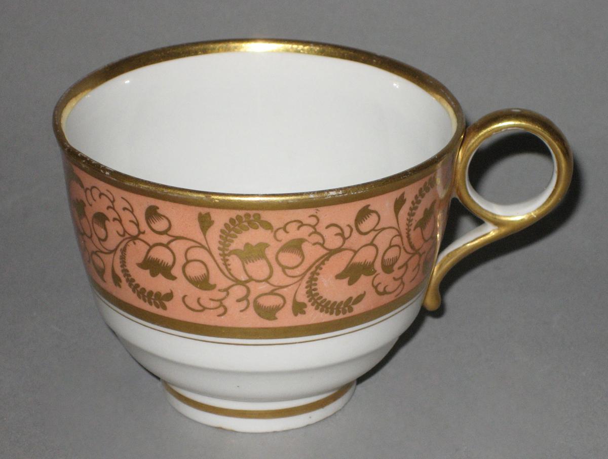 2012.0033.001.016 Teacup