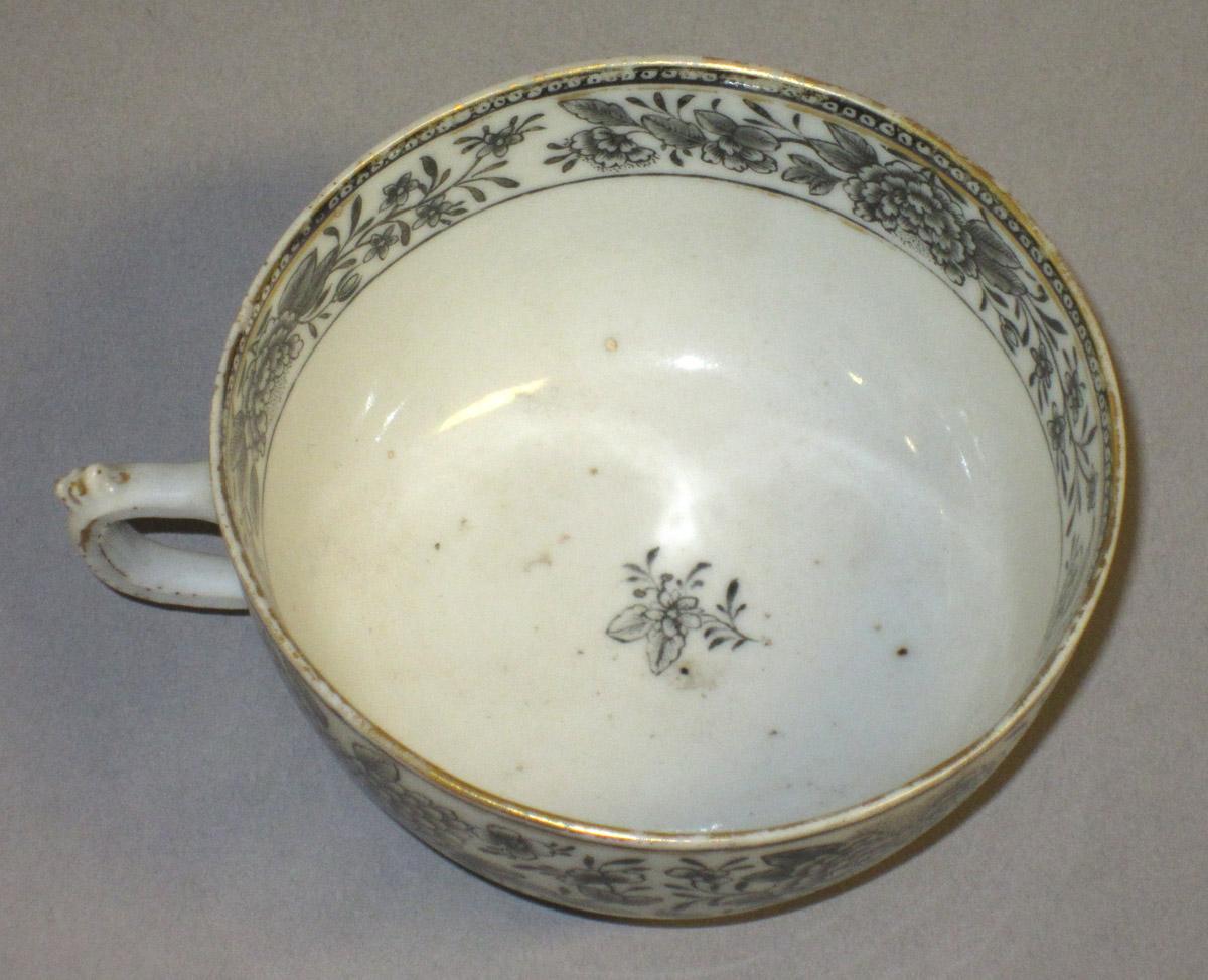 2012.0033.003 A Teacup top