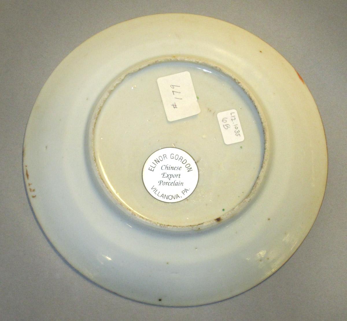 2012.0033.011 B Saucer underside