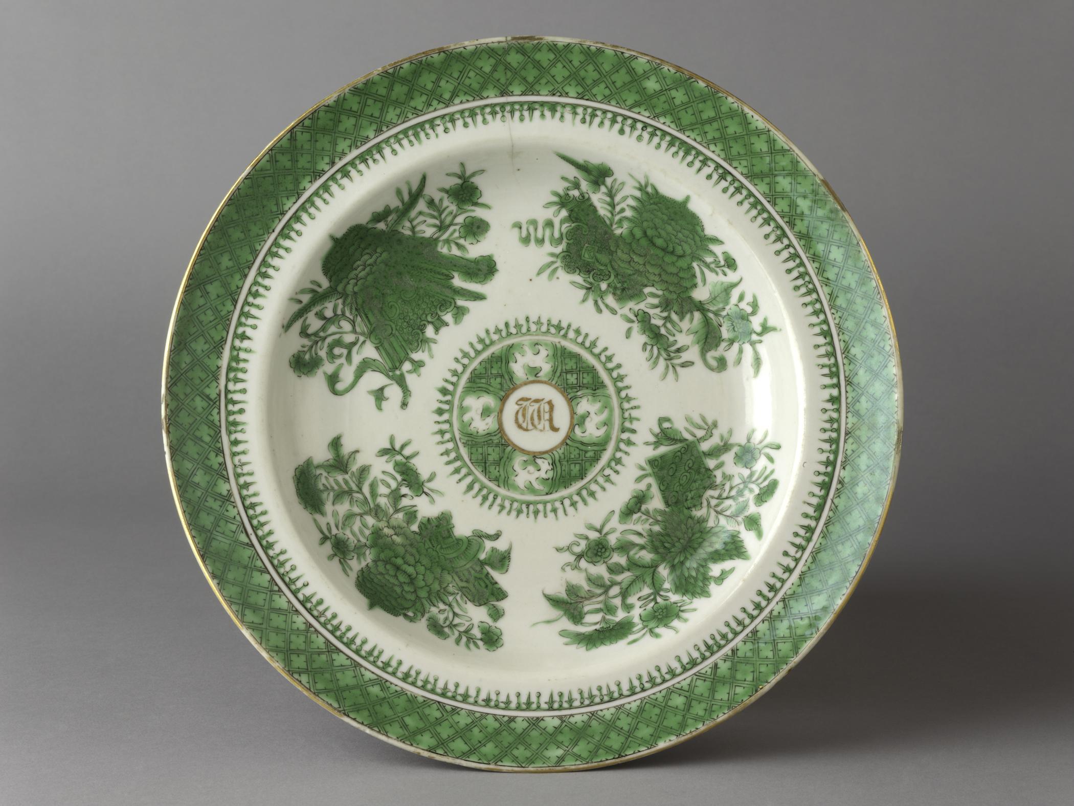 2012.0033.008 Plate or bowl, view 1