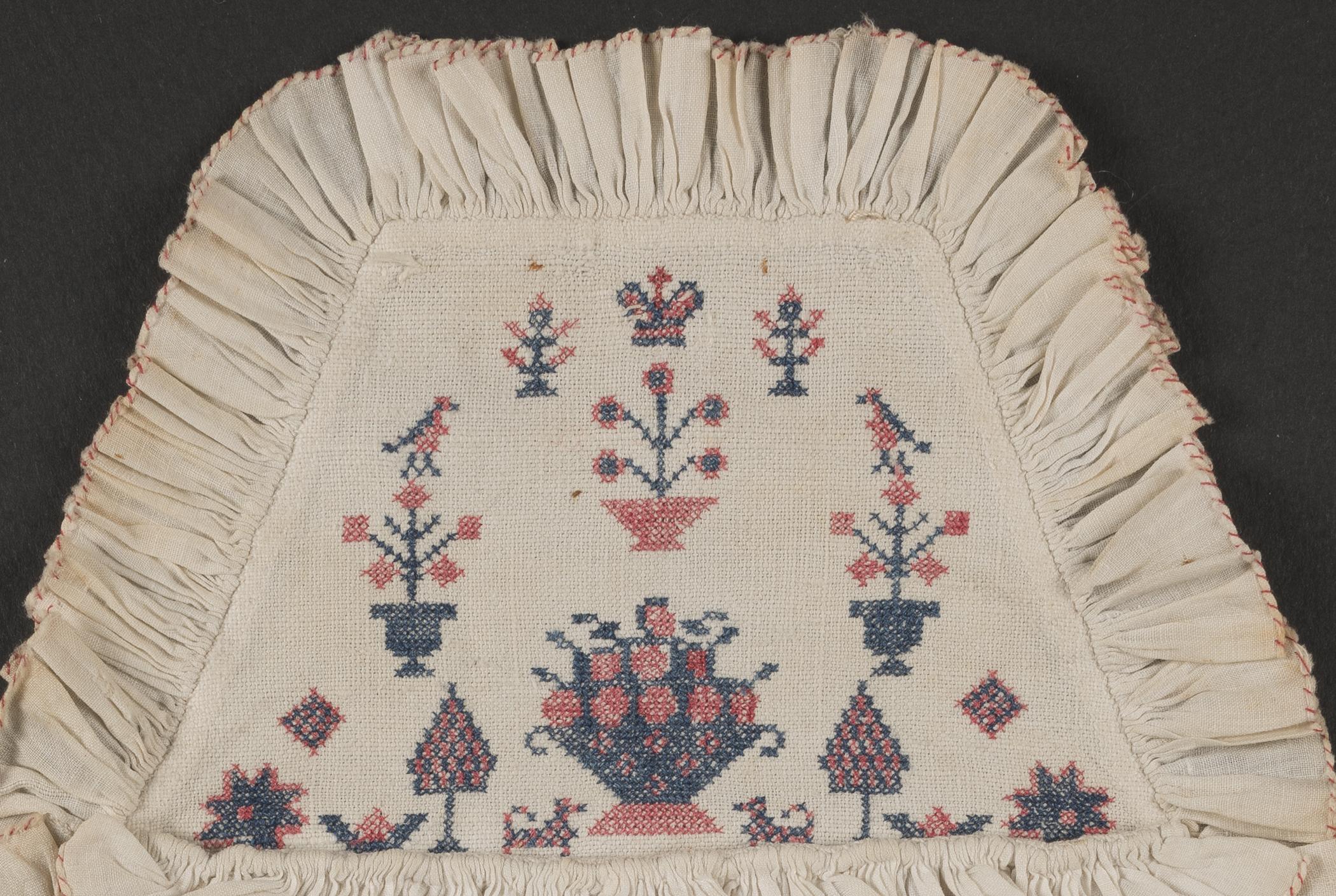 2013.0031.104 Pocket, detail 1