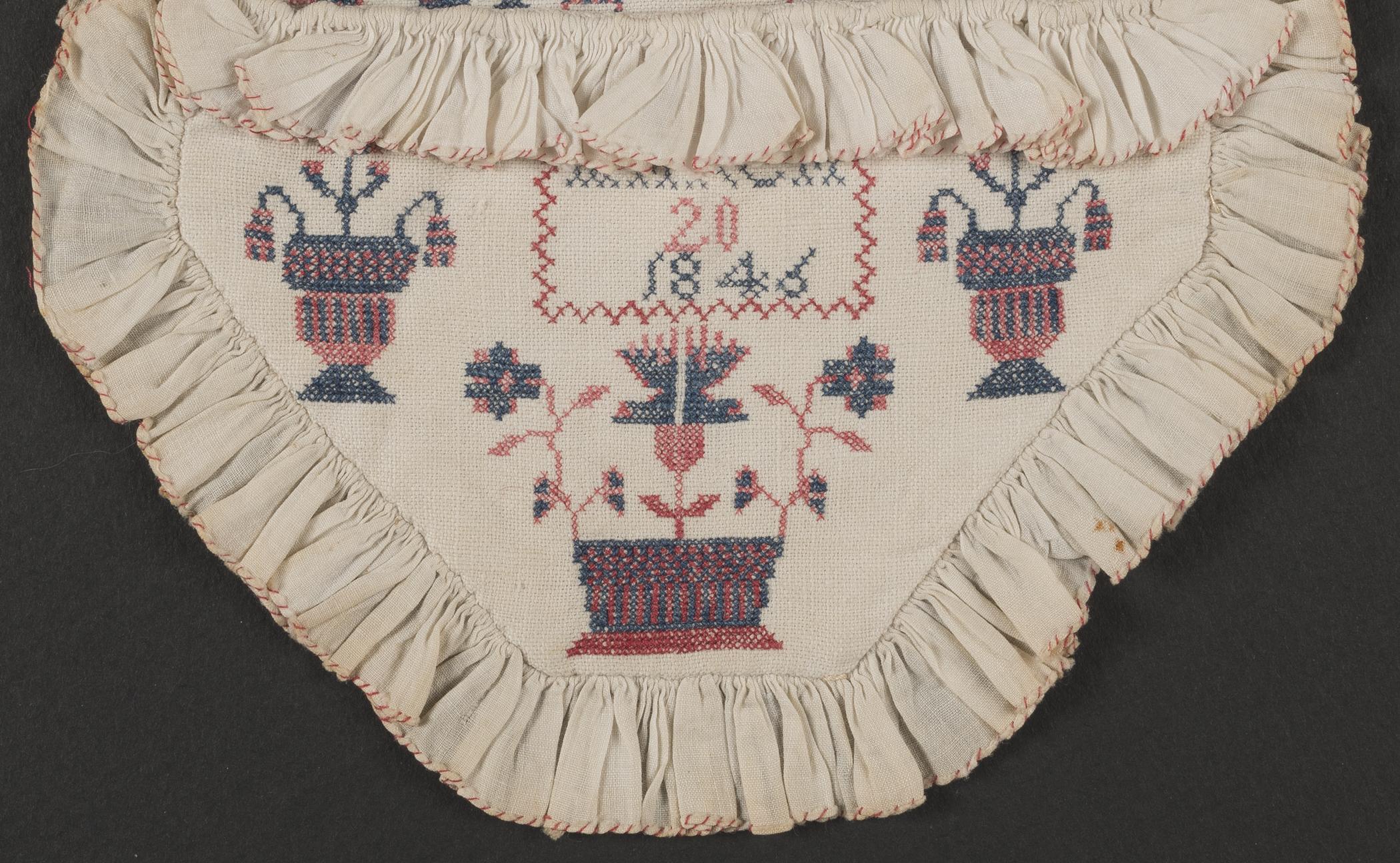 2013.0031.104 Pocket, detail 2