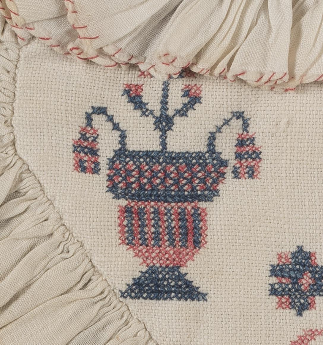2013.0031.104 Pocket, detail 8