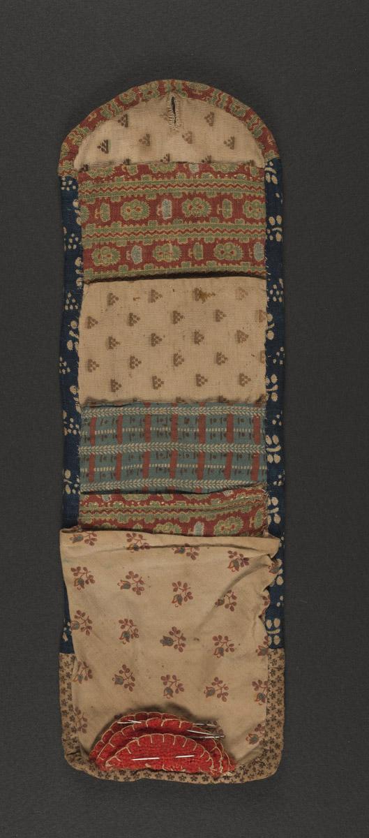2013.0031.115 Sewing roll, side 1