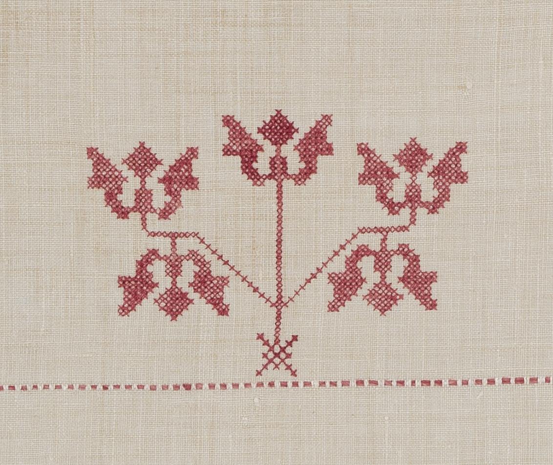 2013.0031.157 Towel, detail 5