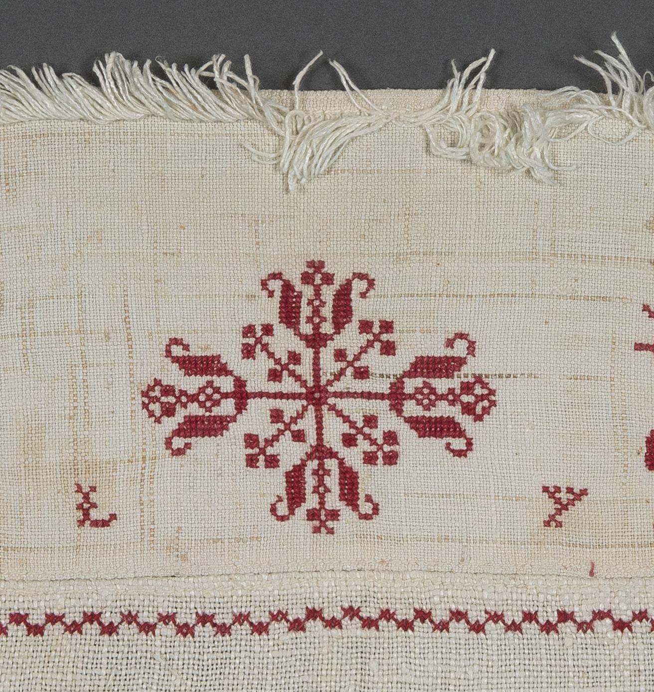 2013.0031.175 Towel, detail 3