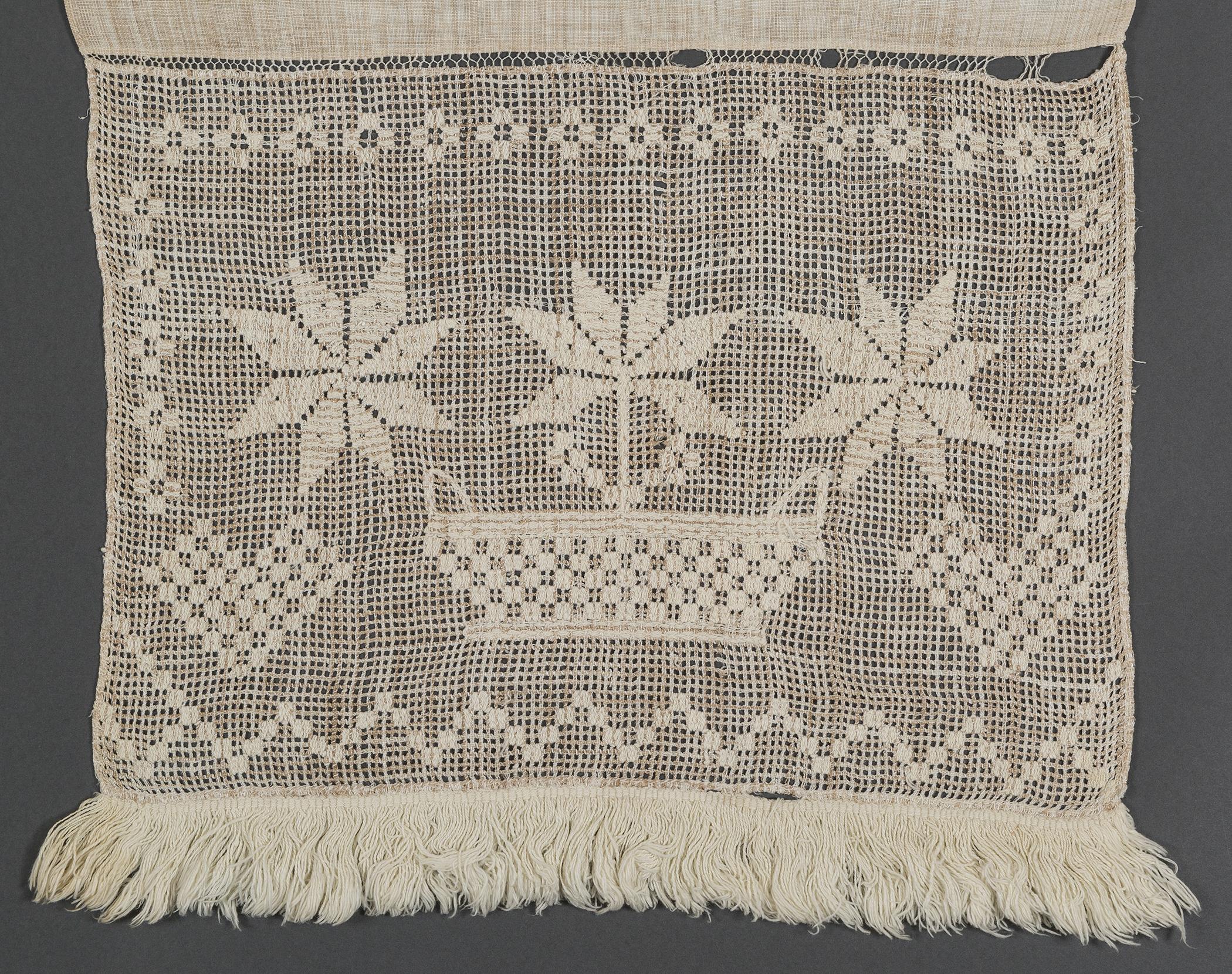 2013.0031.166 Towel, detail 13