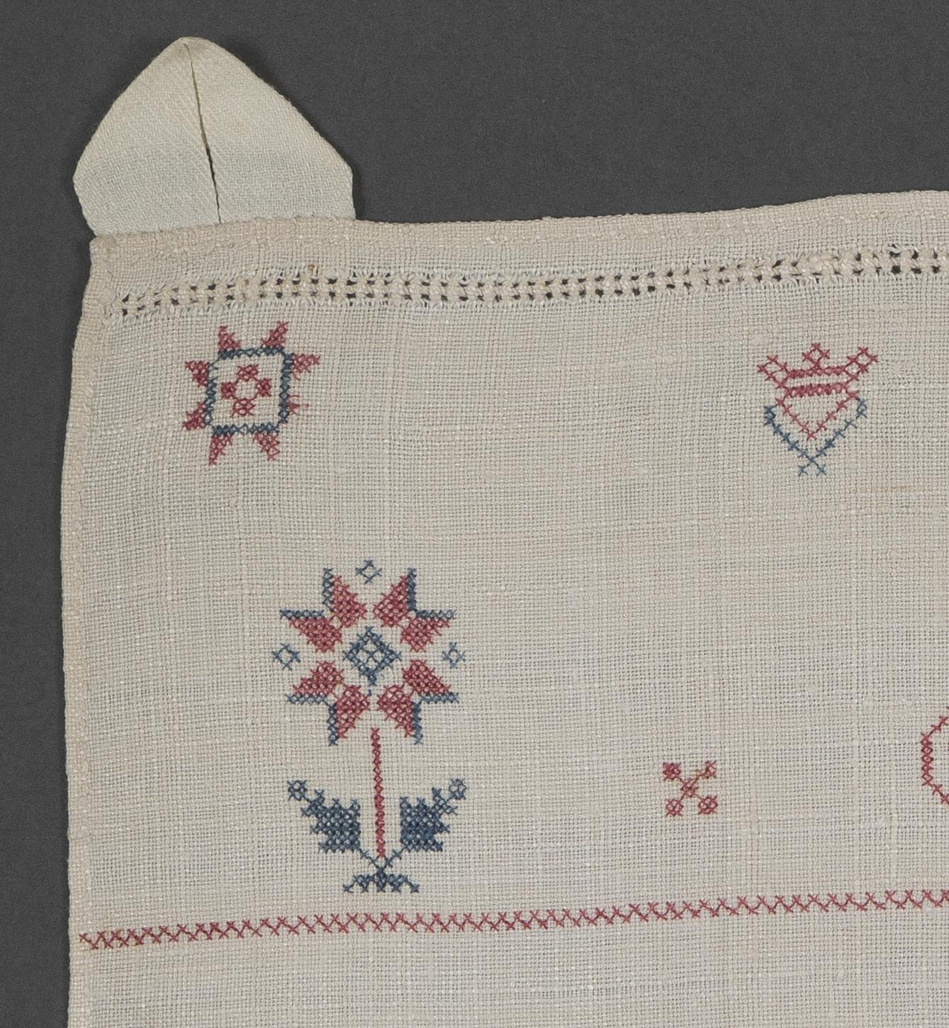 2013.0031.168 Towel, detail 2