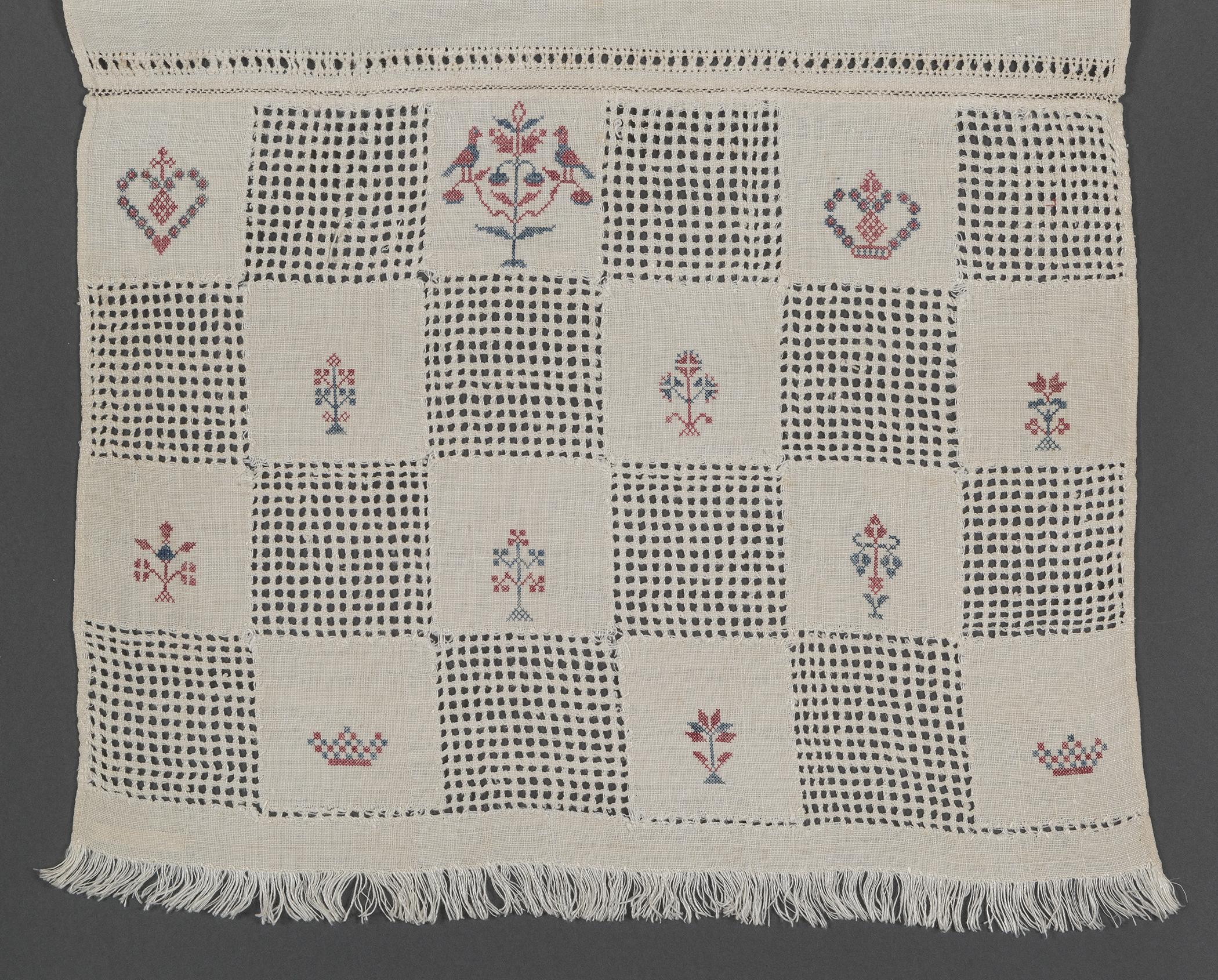 2013.0031.168 Towel, detail 5