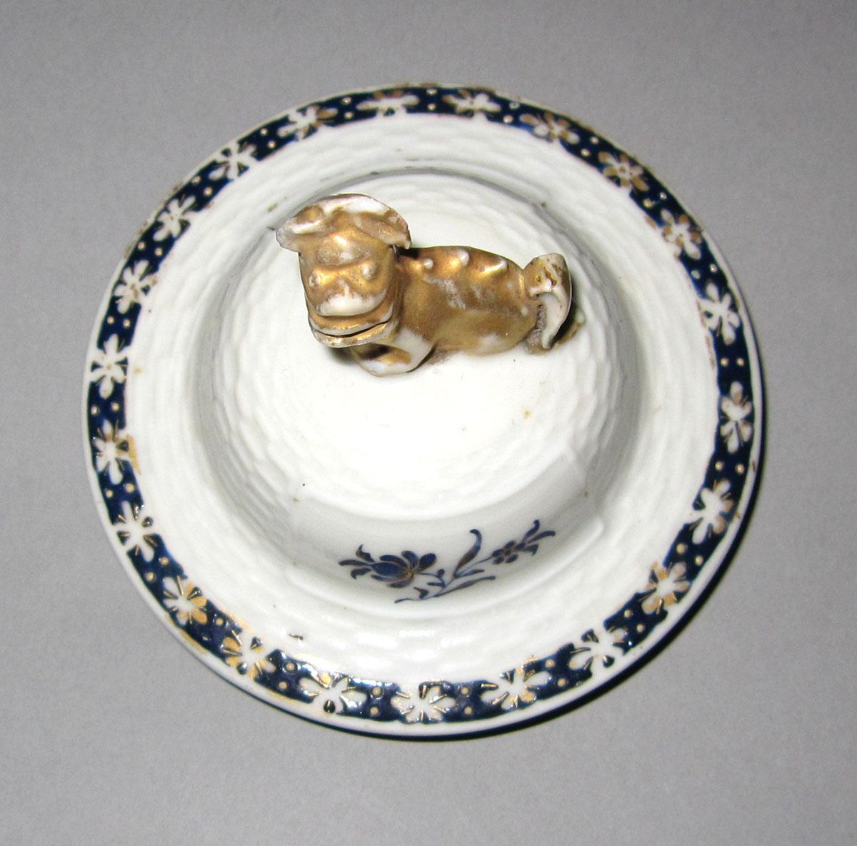 1959.0525.001 B Porcelain garniture top