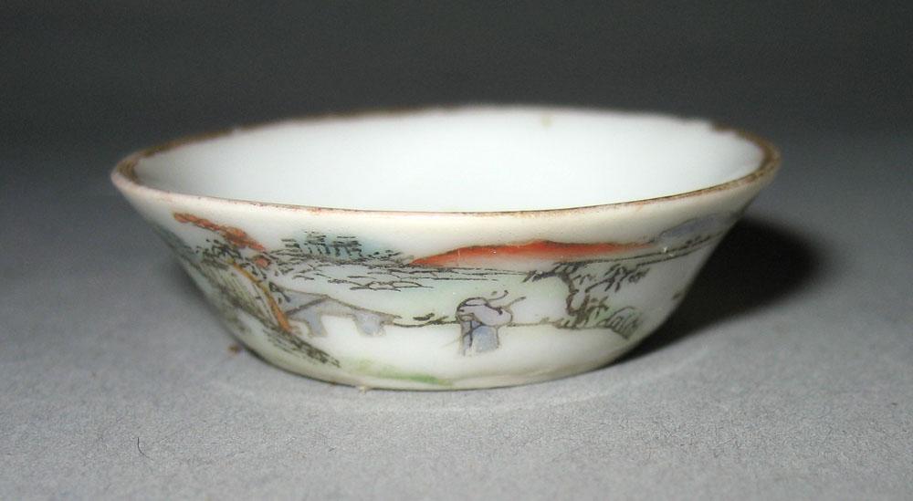 1959.0530 A Porcelain Bowl side view