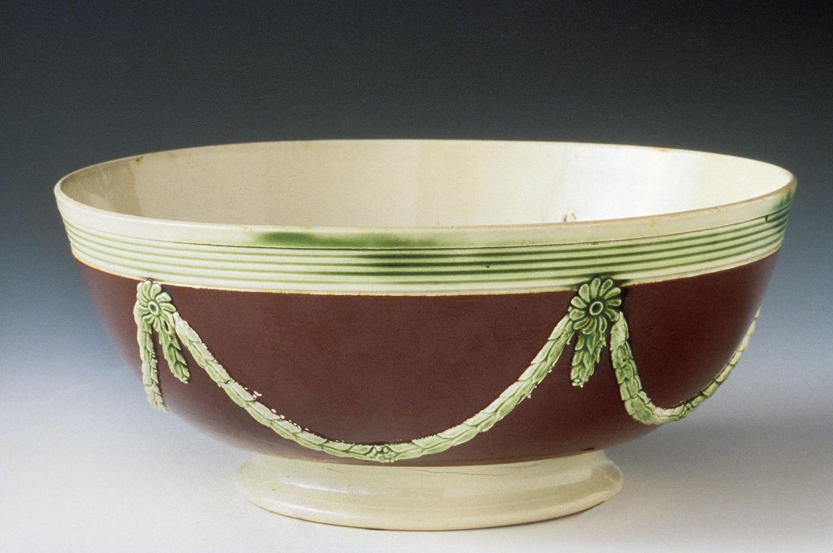 1959.0531 Dipped ware Bowl with Applied Decoration