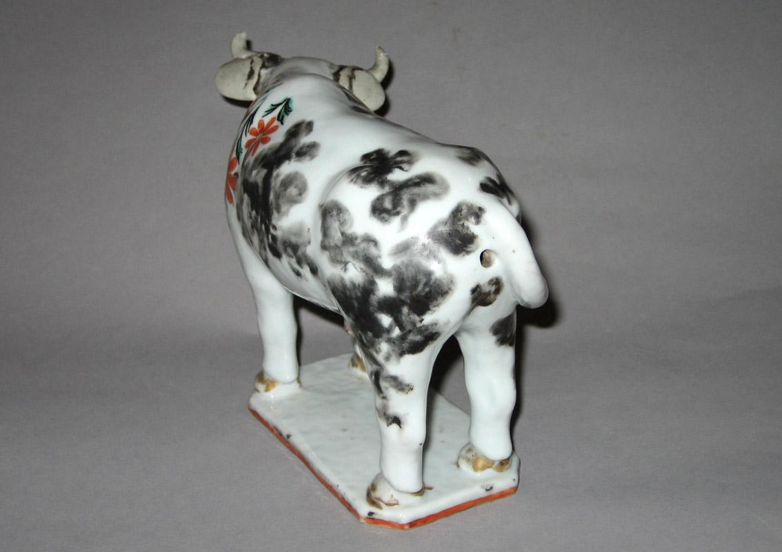 1959.0533 Water buffalo figure view2