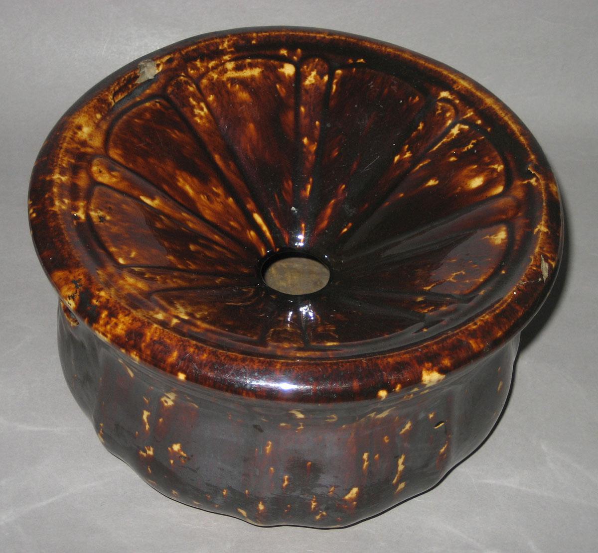 1953.0155.062 Spittoon (top)