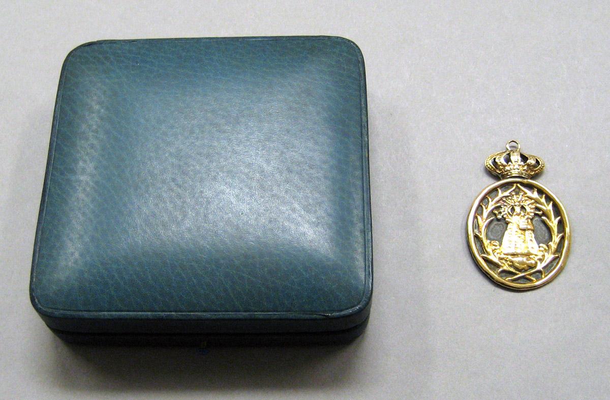 1959.0559 Medal and Box