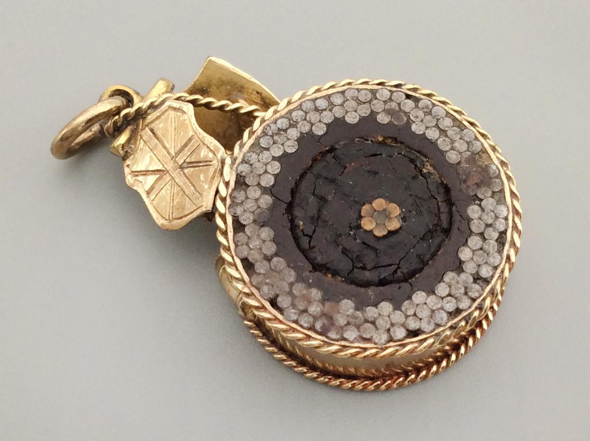 1959.0565 Watch fob, view2