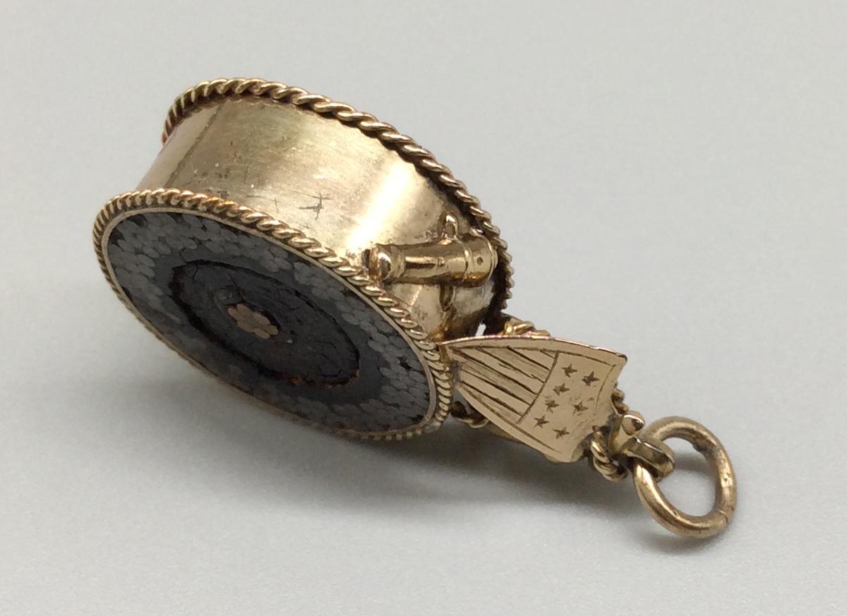 1959.0565 Watch fob, view 9