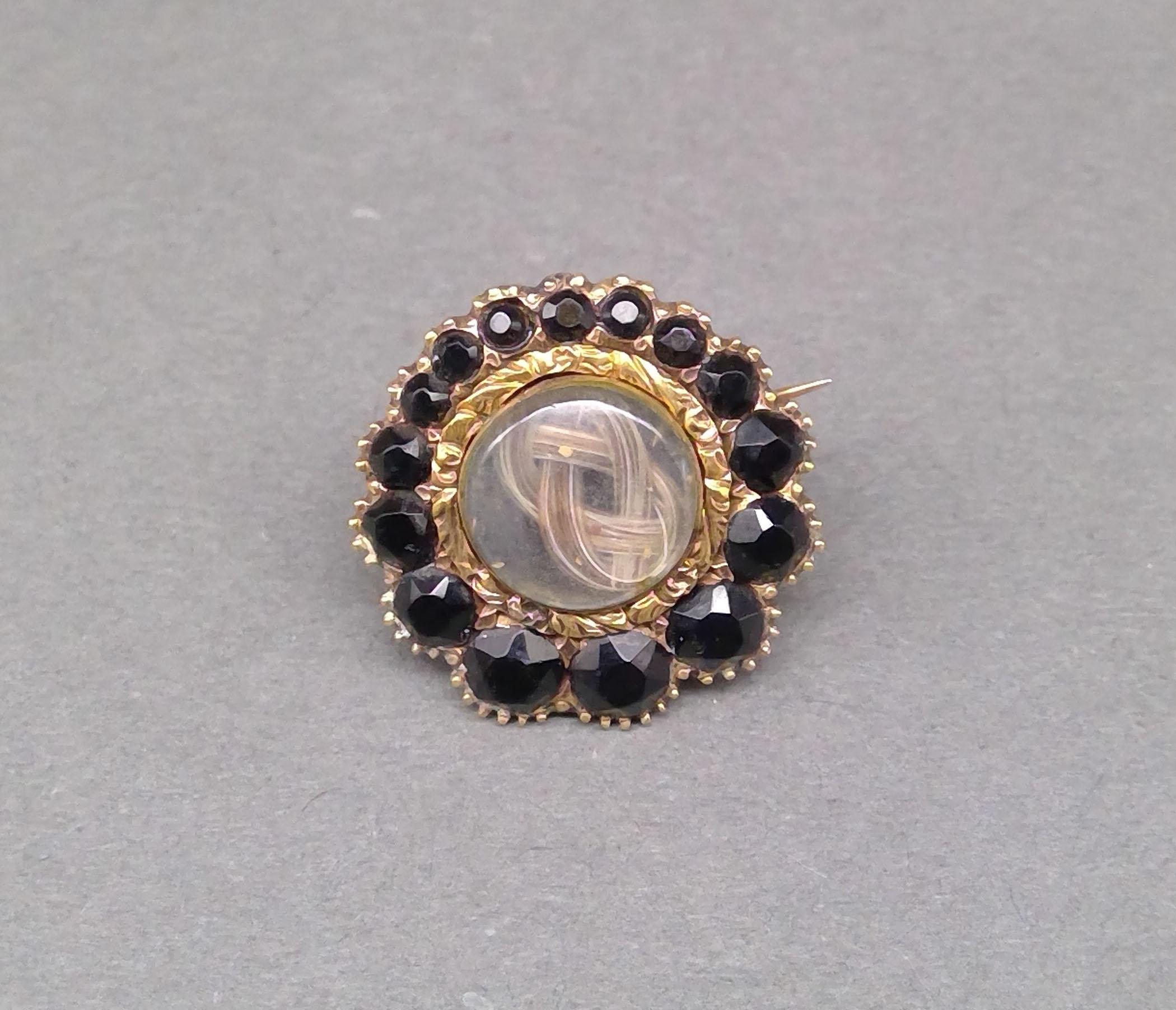 1959.0569 Brooch, Mourning brooch or pin, view 1