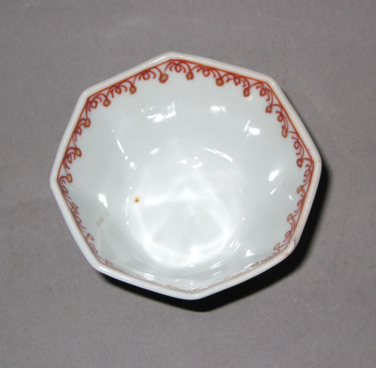 1953.0156.001 A Porcelain teacup top