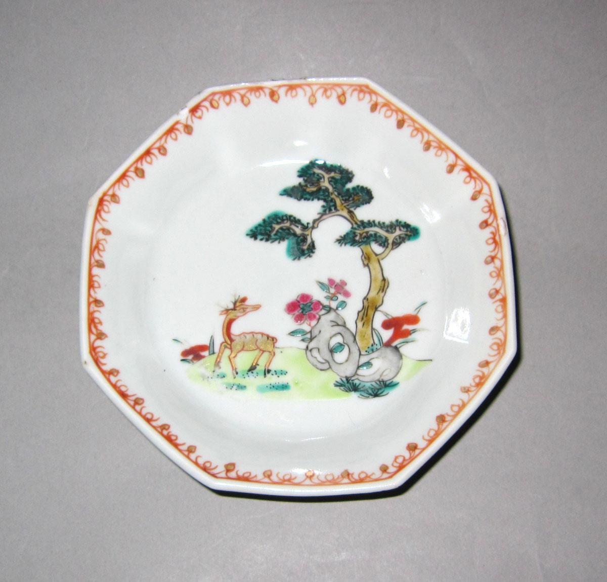 1953.0156.001 B Porcelain saucer