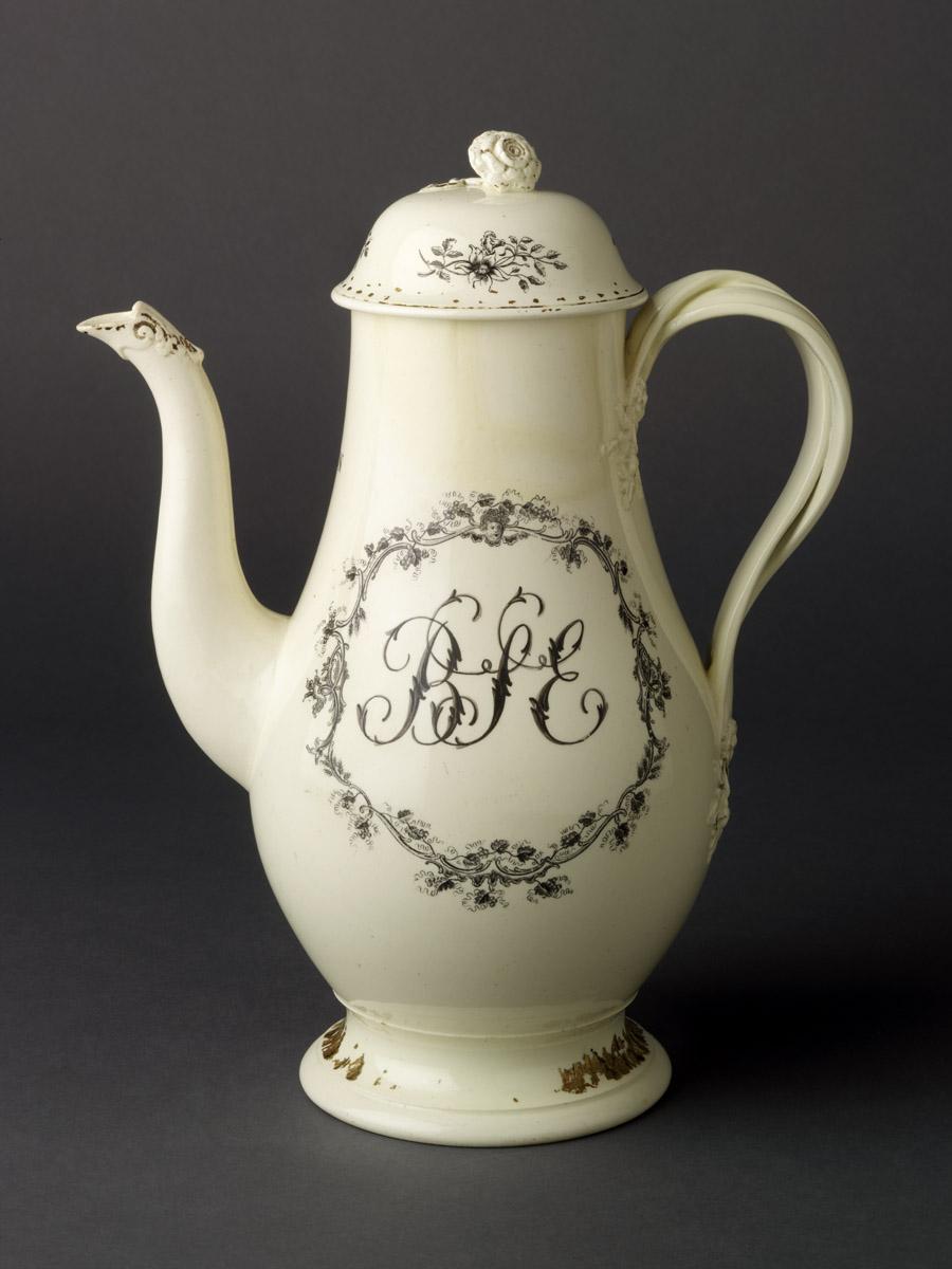 1959.0592 Coffeepot (view 2)