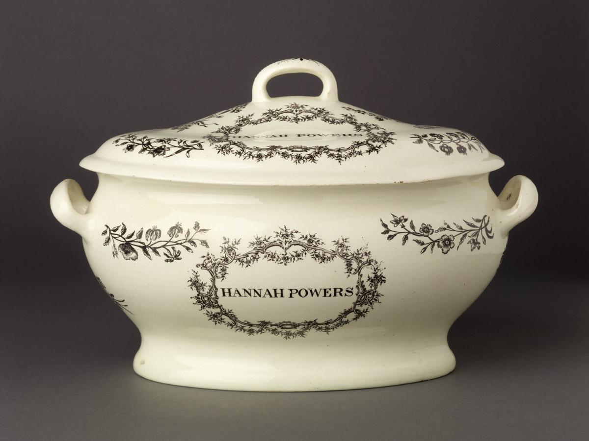 1959.0593 A, B Hannah Powers creamware tureen (view 2)