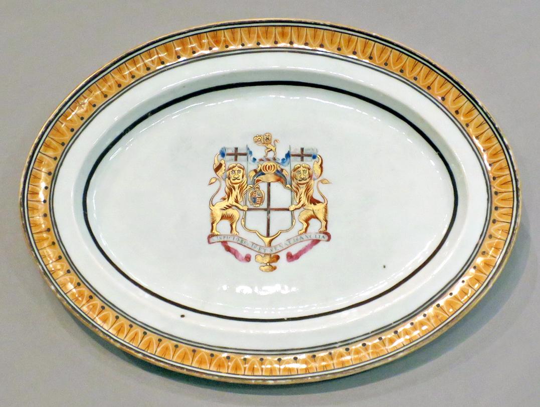 2014.0016.171 Dish, upper surface