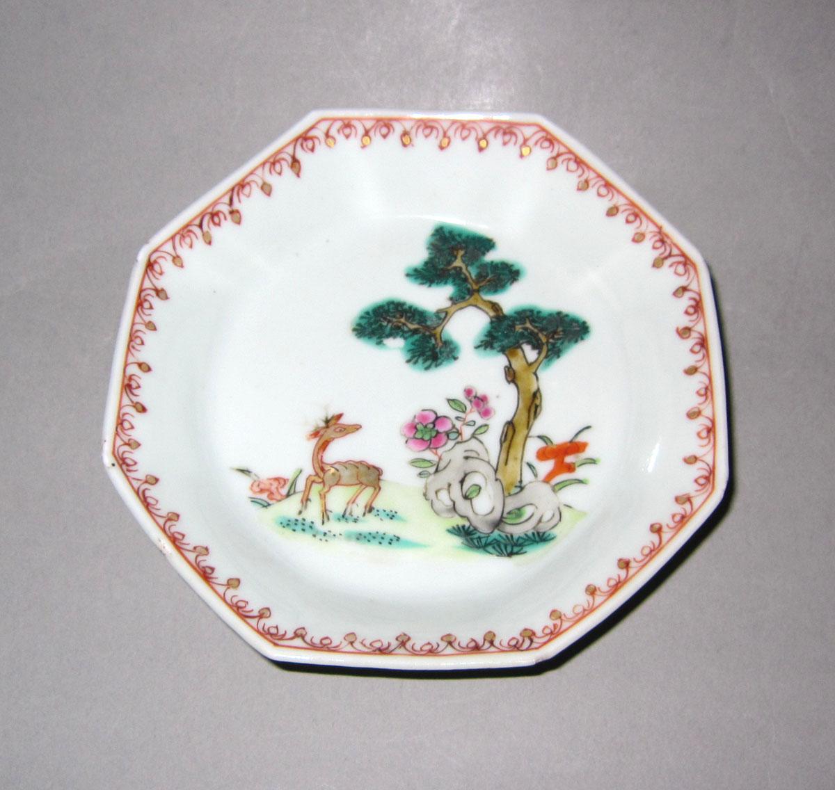 1953.0156.003 B Porcelain saucer