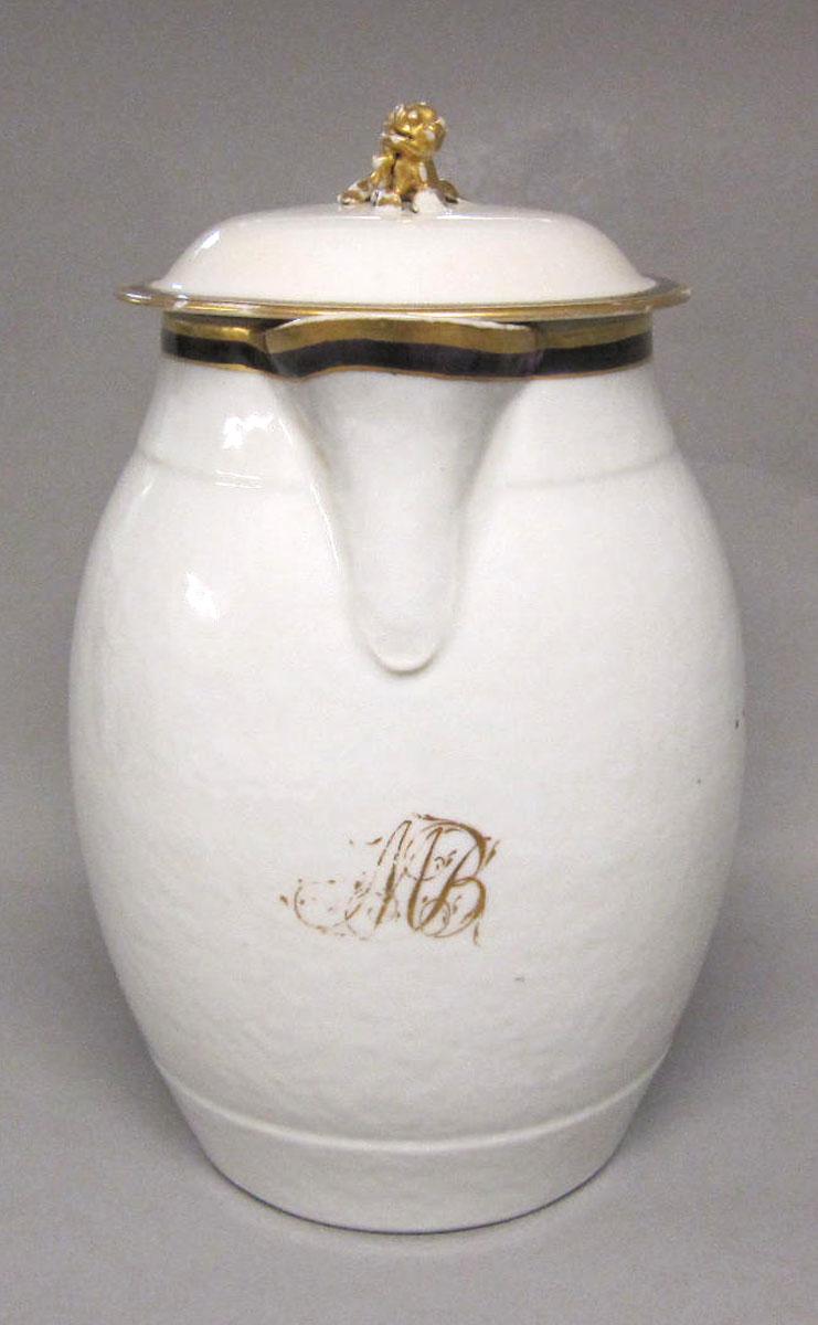 1959.0618 A,B Porcelain pitcher lip