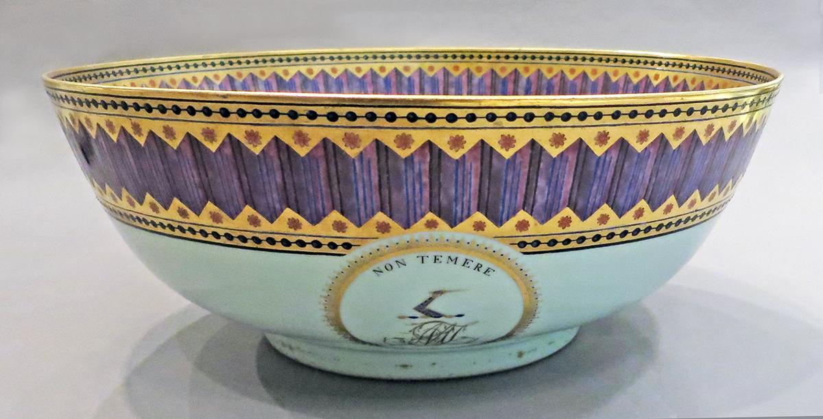 2014.0016.174 Punch bowl overall