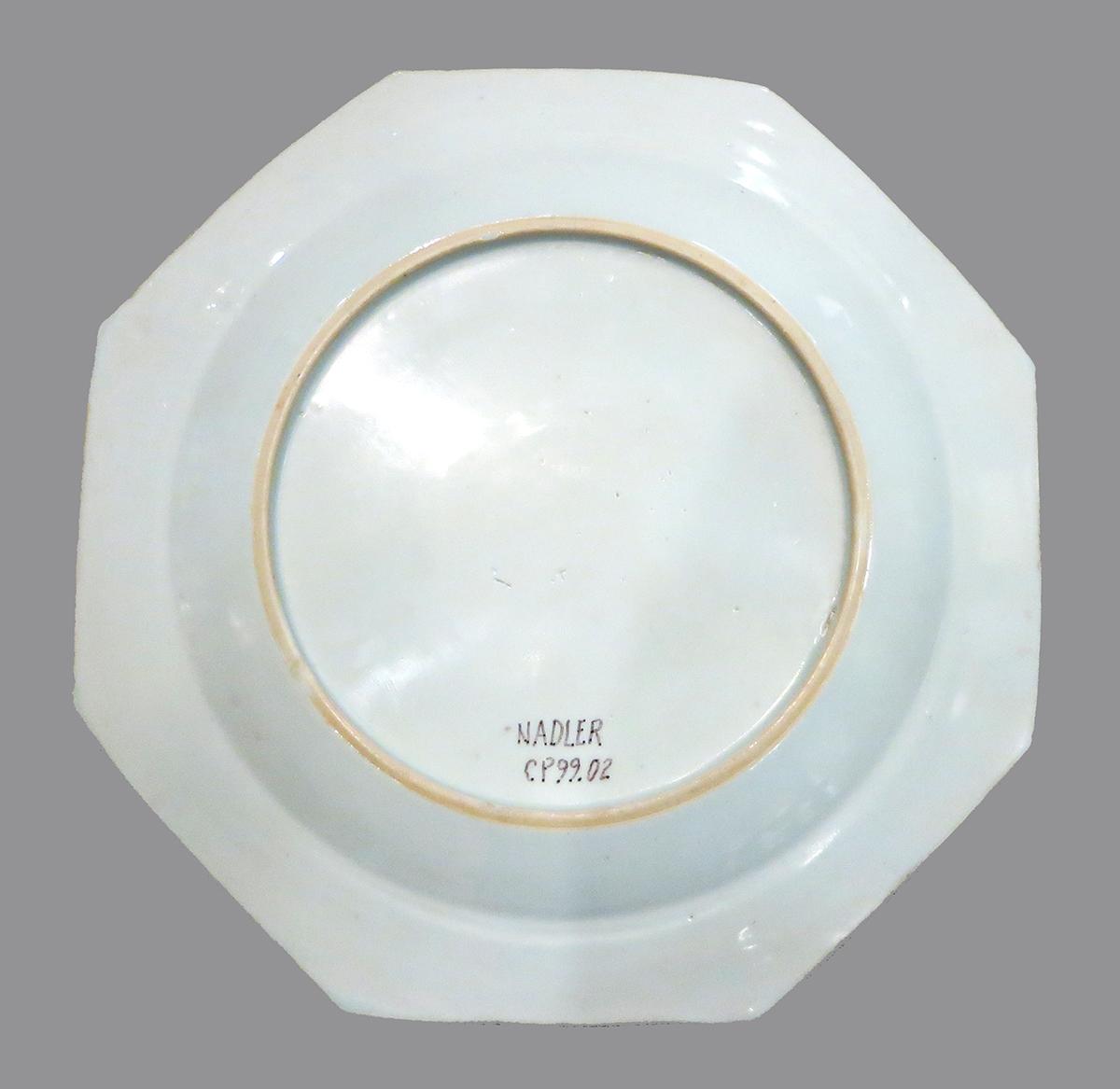 2014.0016.072 Plate underside