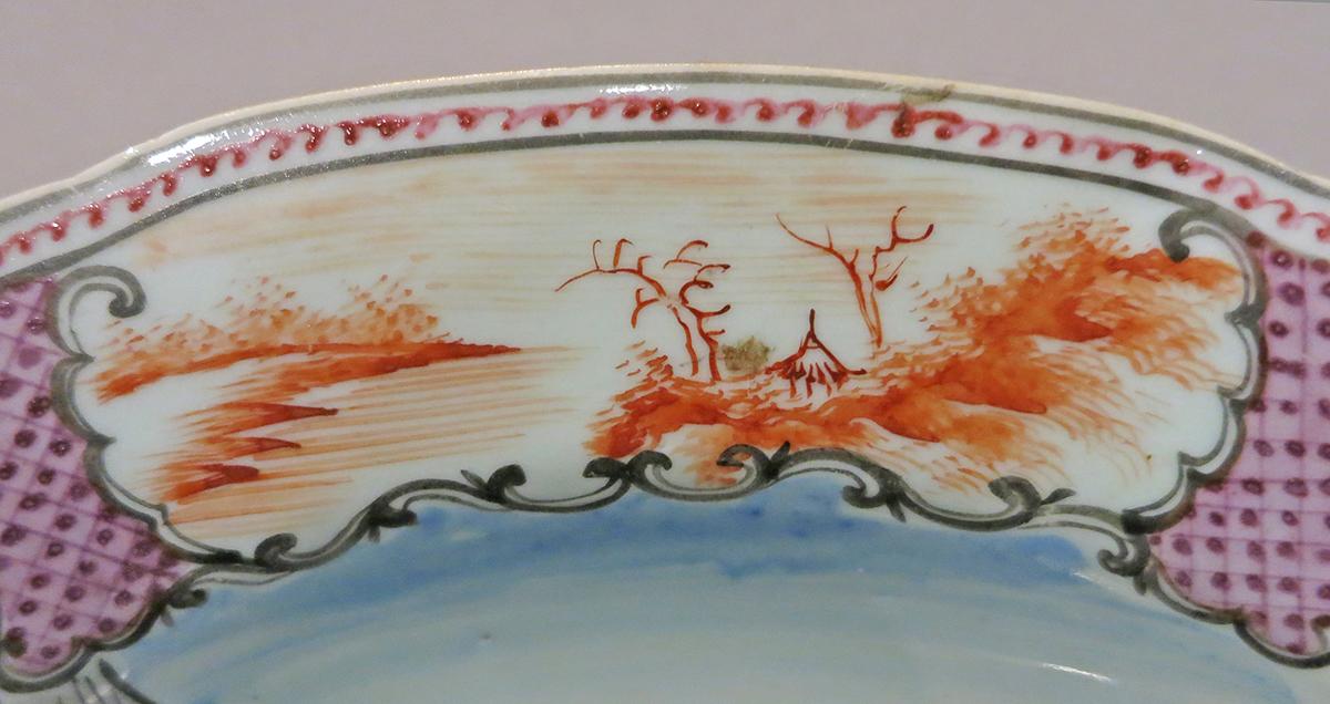 2014.0016.067.002 Soup plate or bowl detail 1