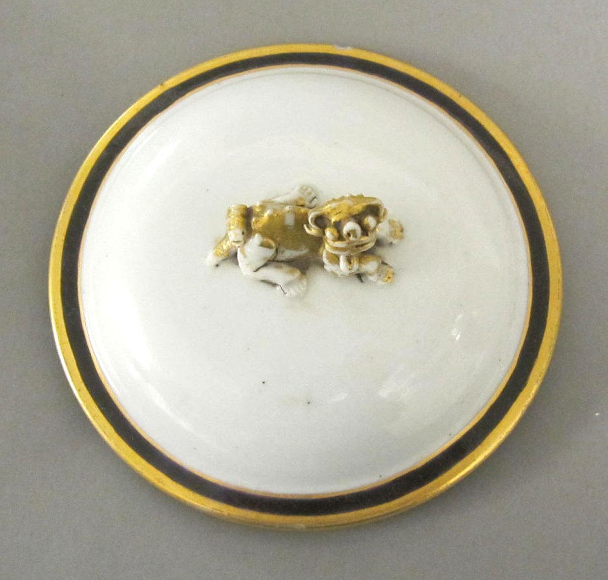 1959.0619 B Porcelain pitcher top