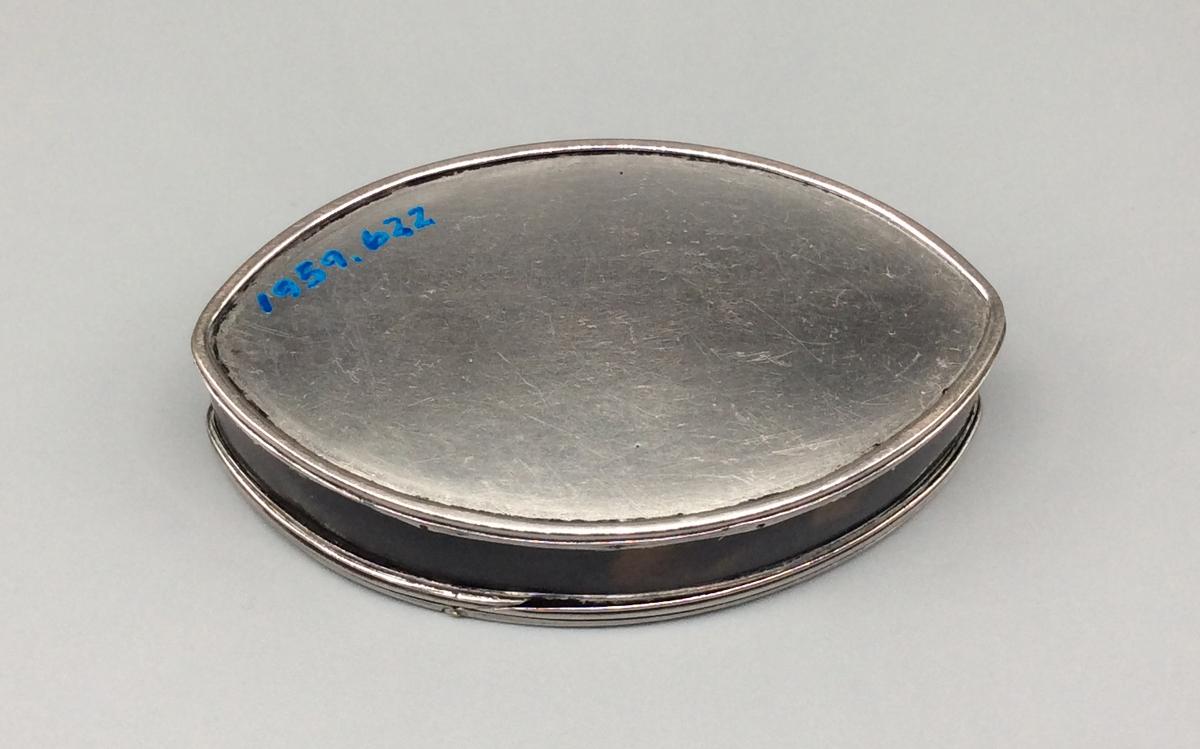 1959.0622 Box, view 3