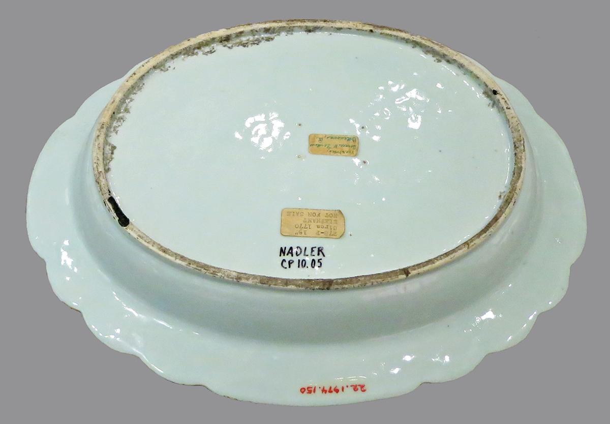 2014.0016.048 Dish underside