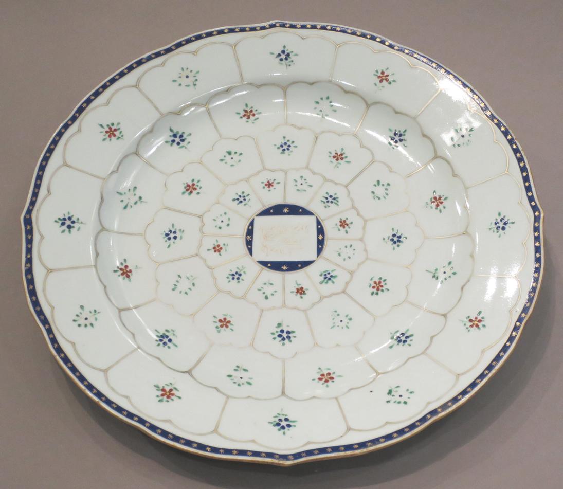 2014.0016.100 Dish, Charger, upper surface